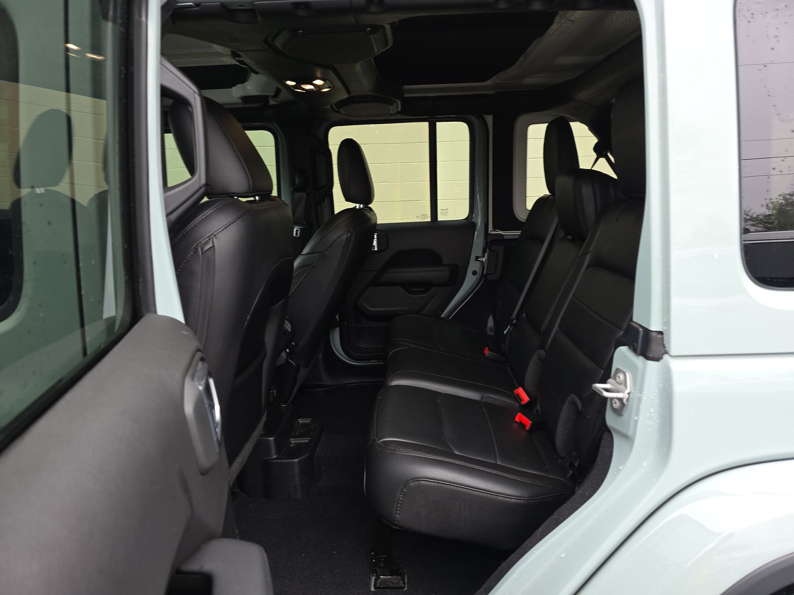 2023 Jeep Wrangler Sahara Altitude AWD