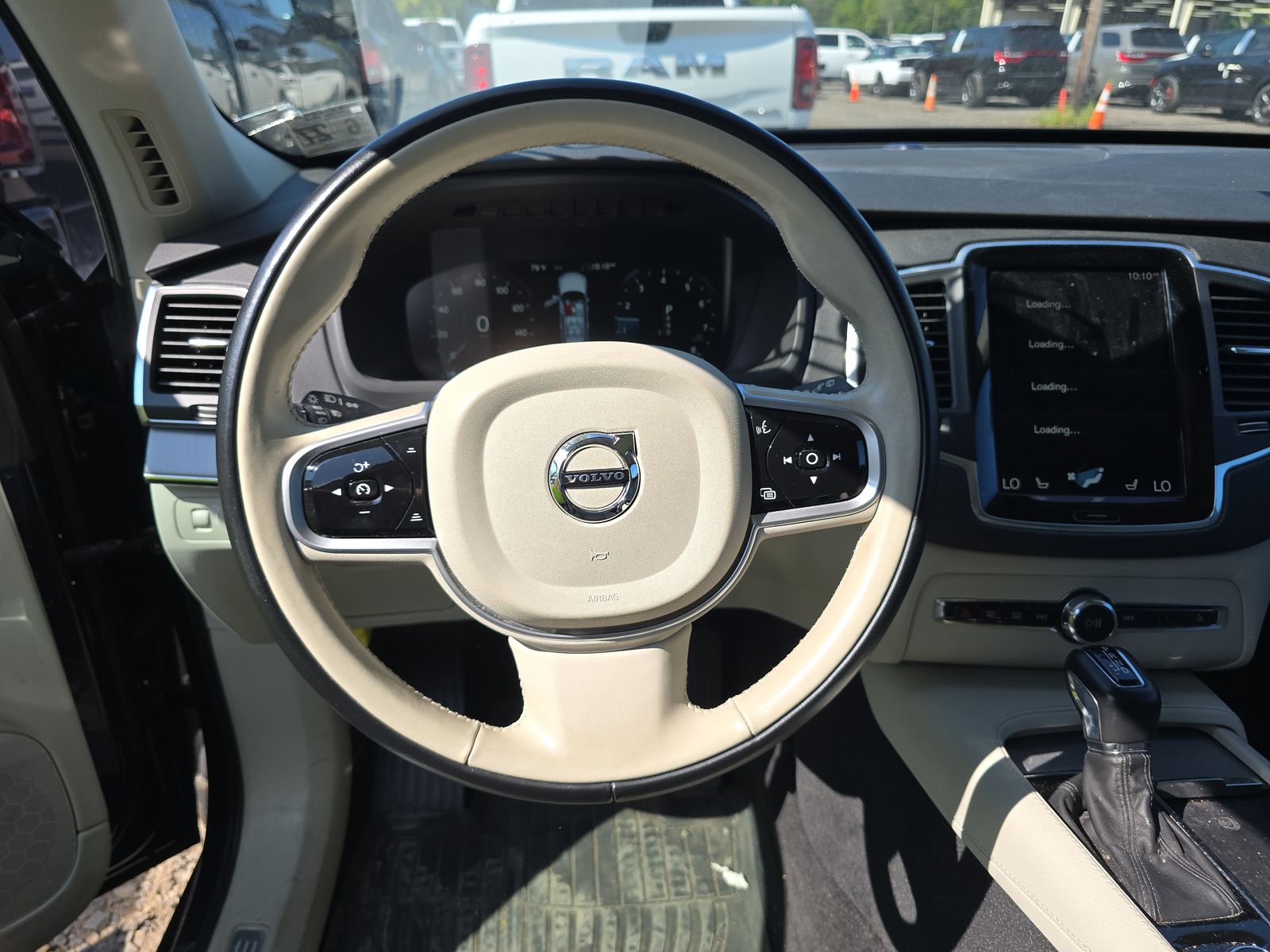 2022 Volvo XC90 T5 Momentum AWD