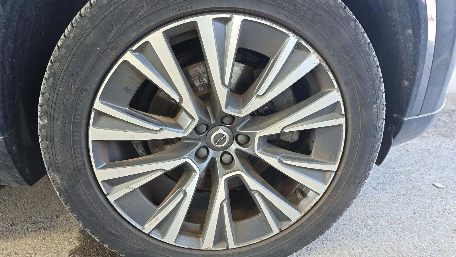 2022 Volvo XC90 T5 Momentum AWD