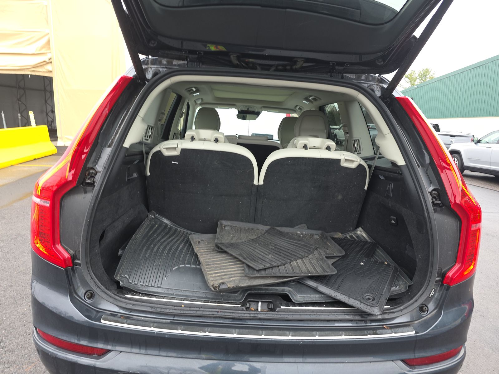 2022 Volvo XC90 T5 Momentum AWD