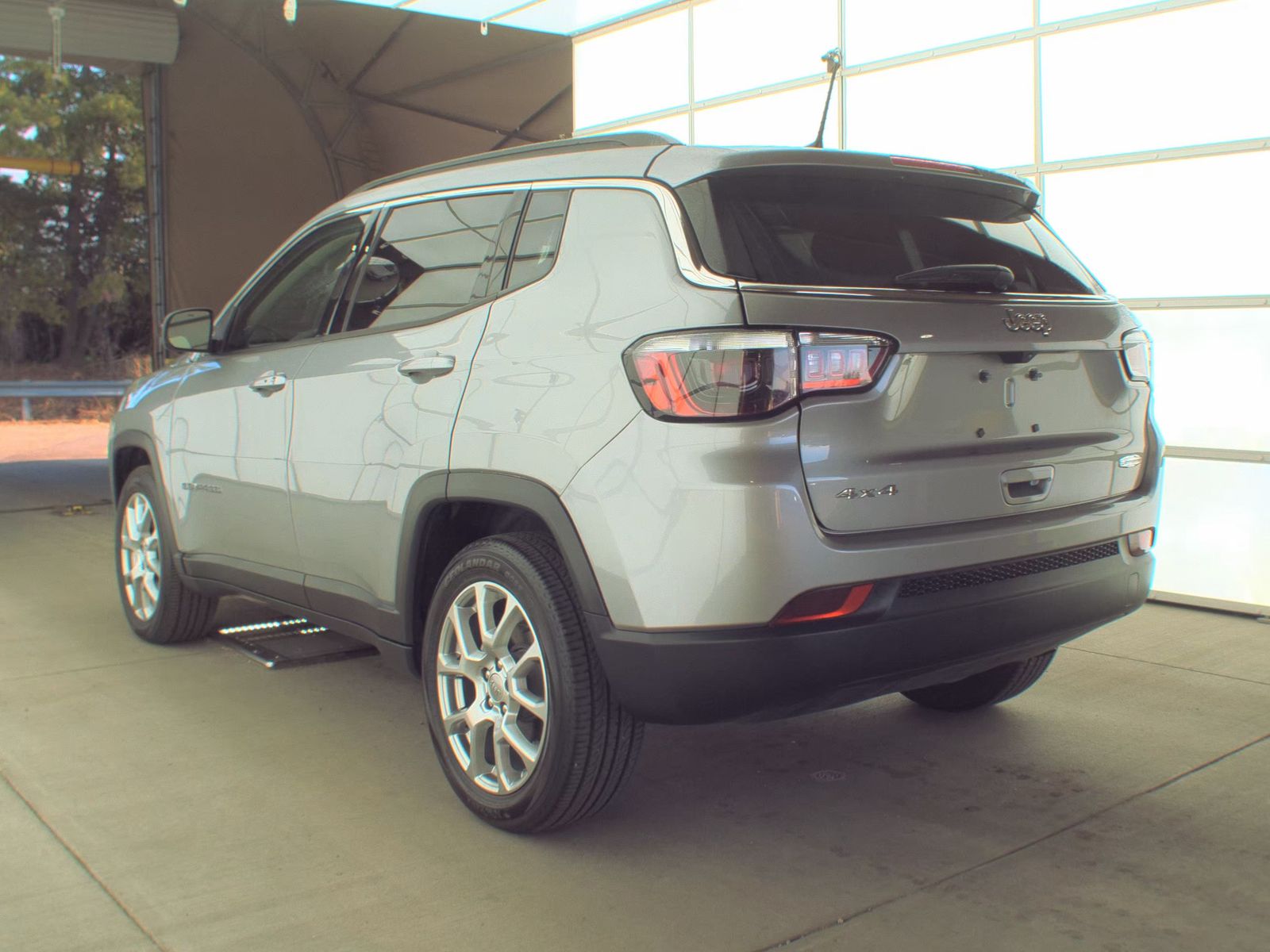 2022 Jeep Compass Latitude Lux AWD