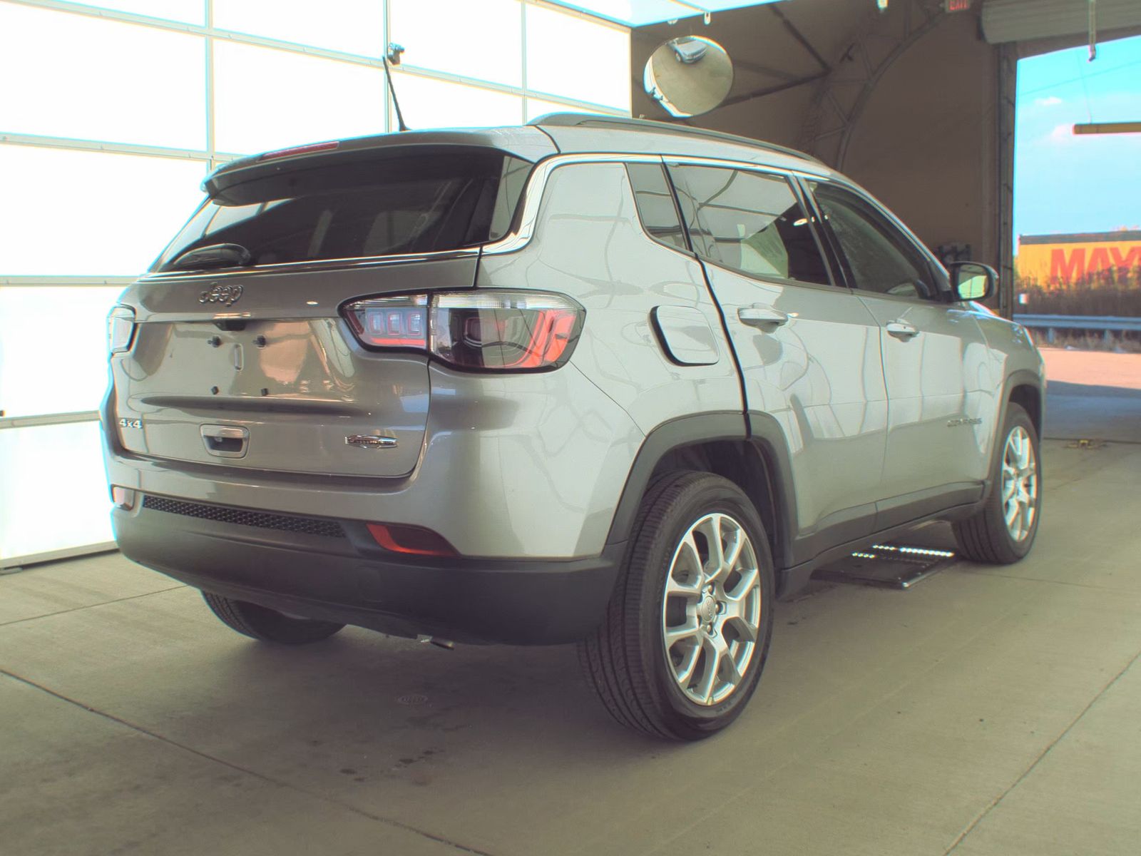 2022 Jeep Compass Latitude Lux AWD