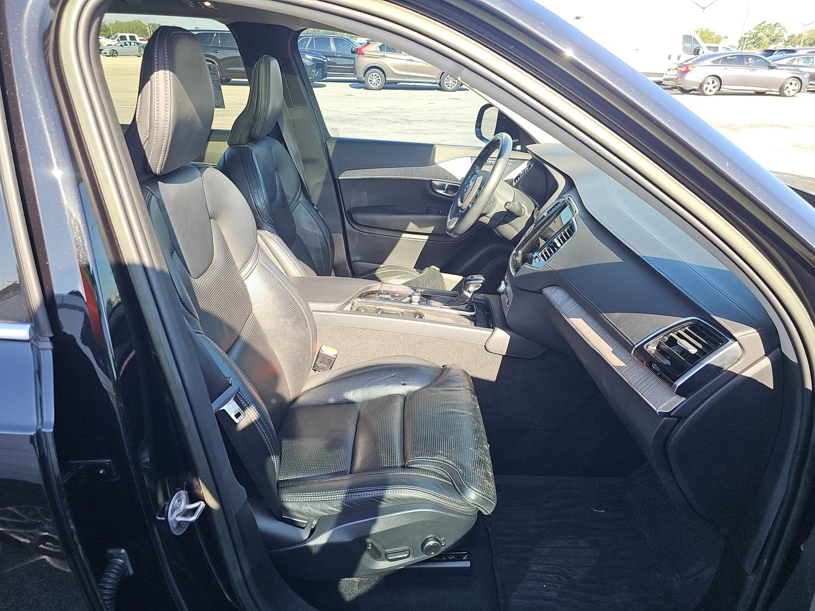 2022 Volvo XC90 T6 Inscription AWD