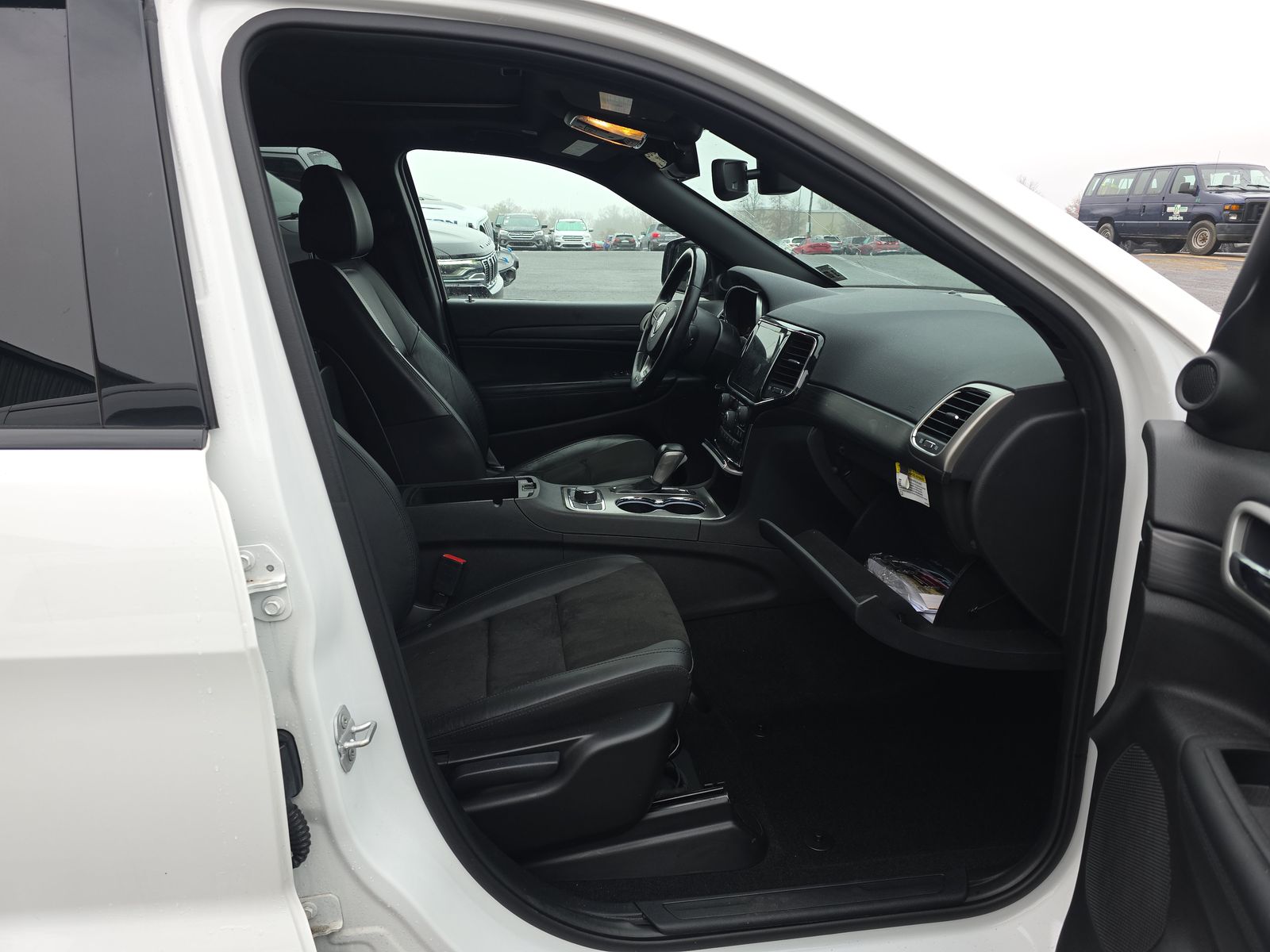 2022 Jeep Grand Cherokee Laredo X AWD