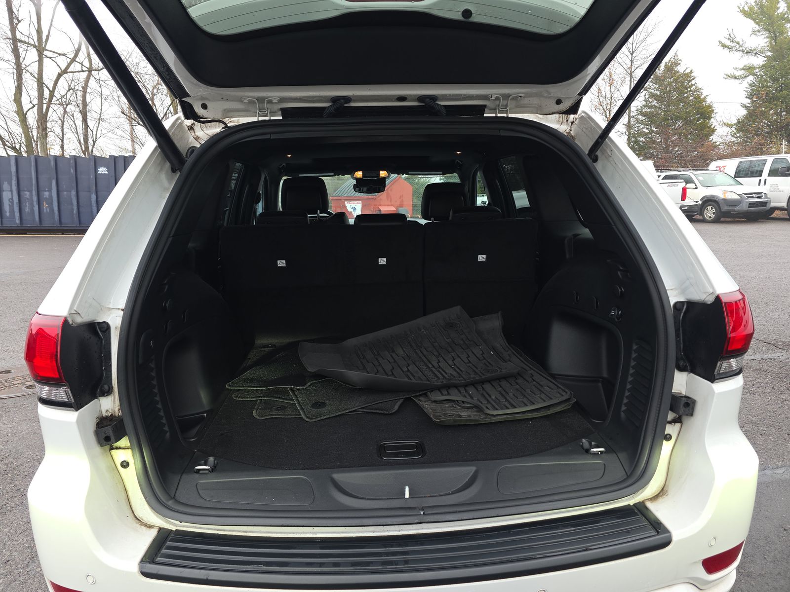 2022 Jeep Grand Cherokee Laredo X AWD