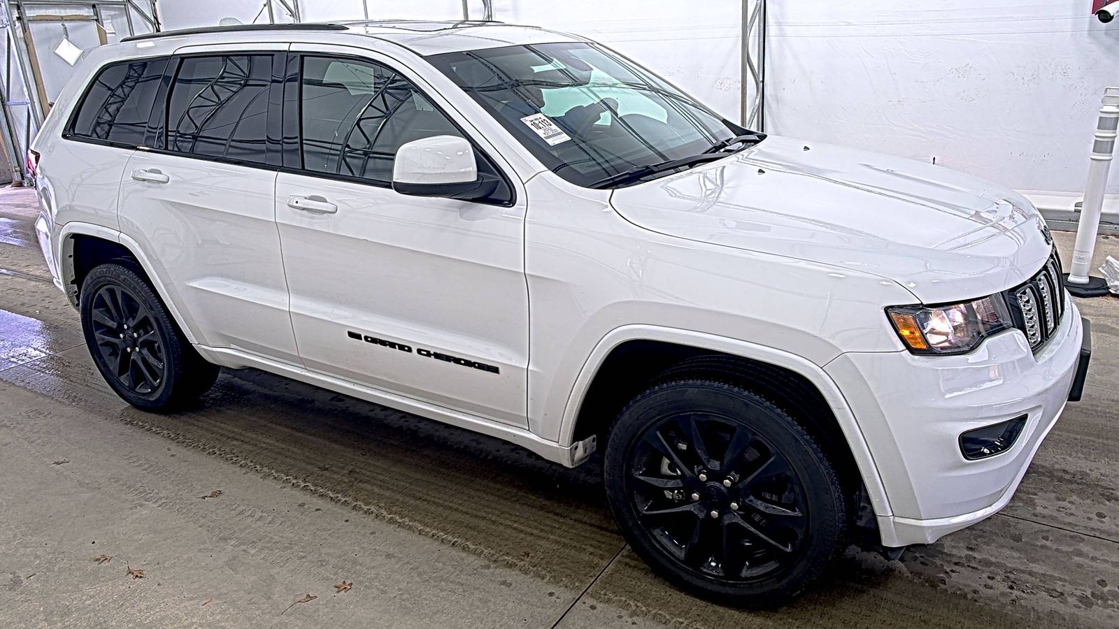 2022 Jeep Grand Cherokee Laredo X AWD