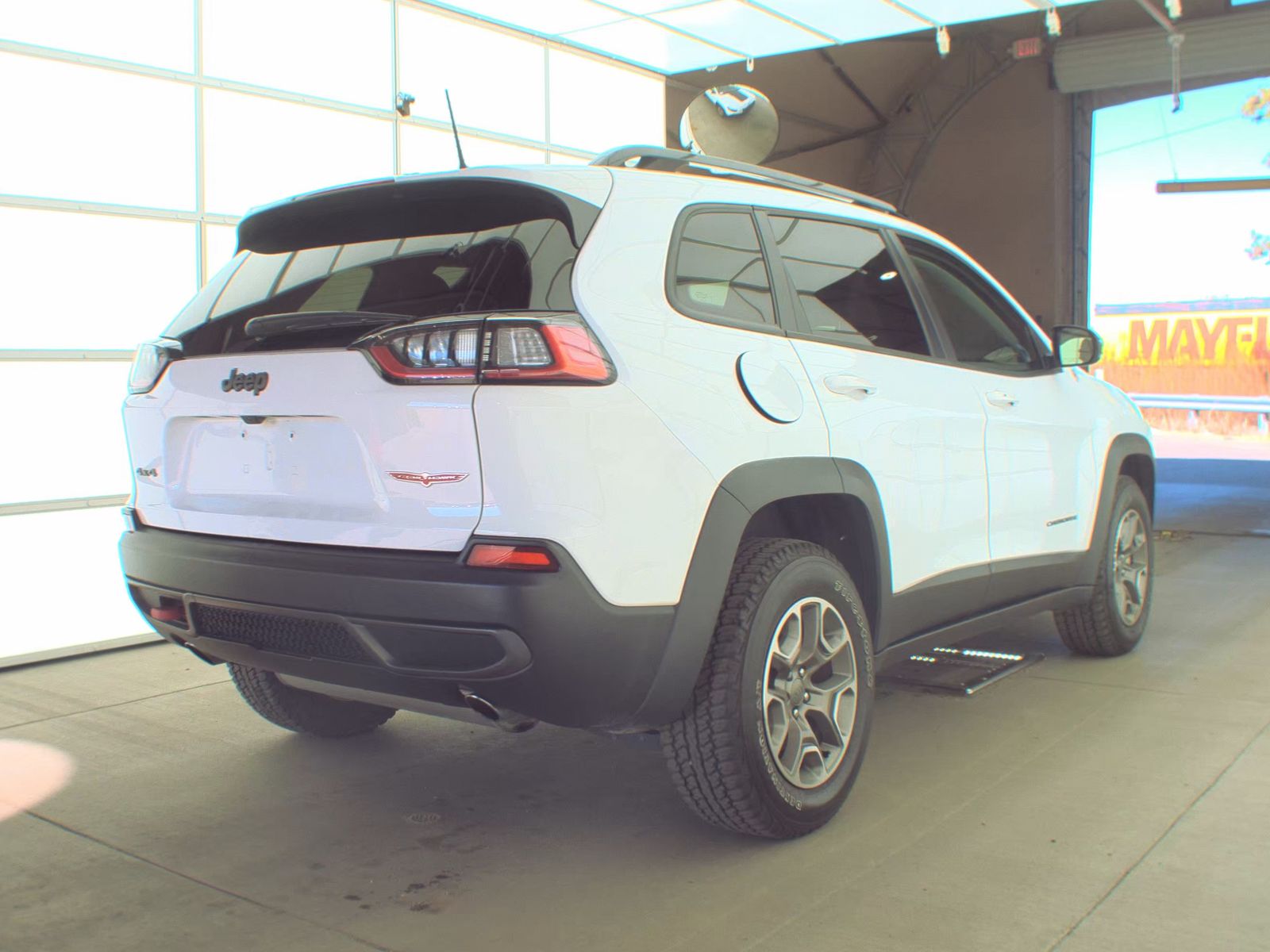 2022 Jeep Cherokee Trailhawk AWD
