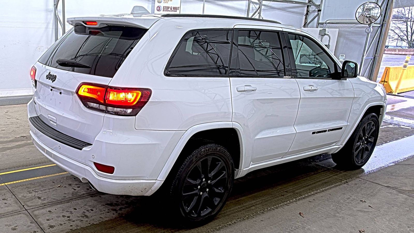 2022 Jeep Grand Cherokee Laredo X AWD
