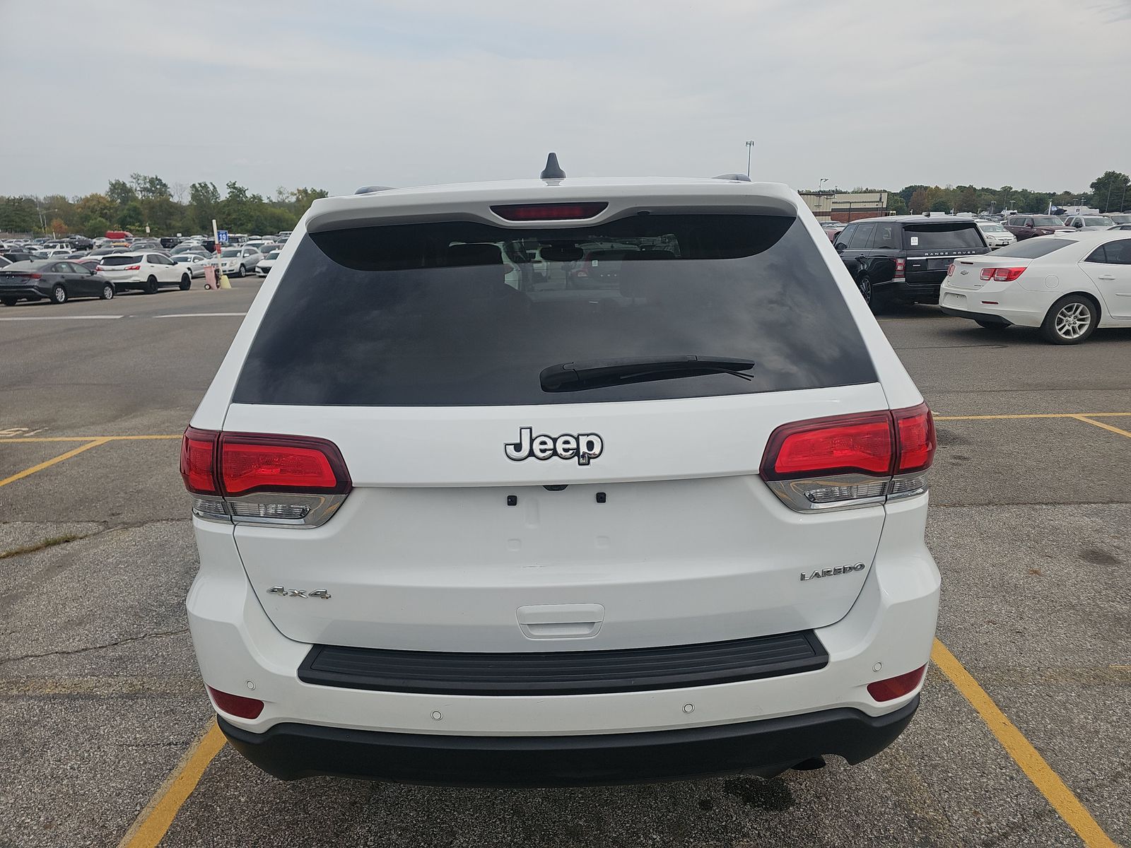 2022 Jeep Grand Cherokee Laredo E AWD
