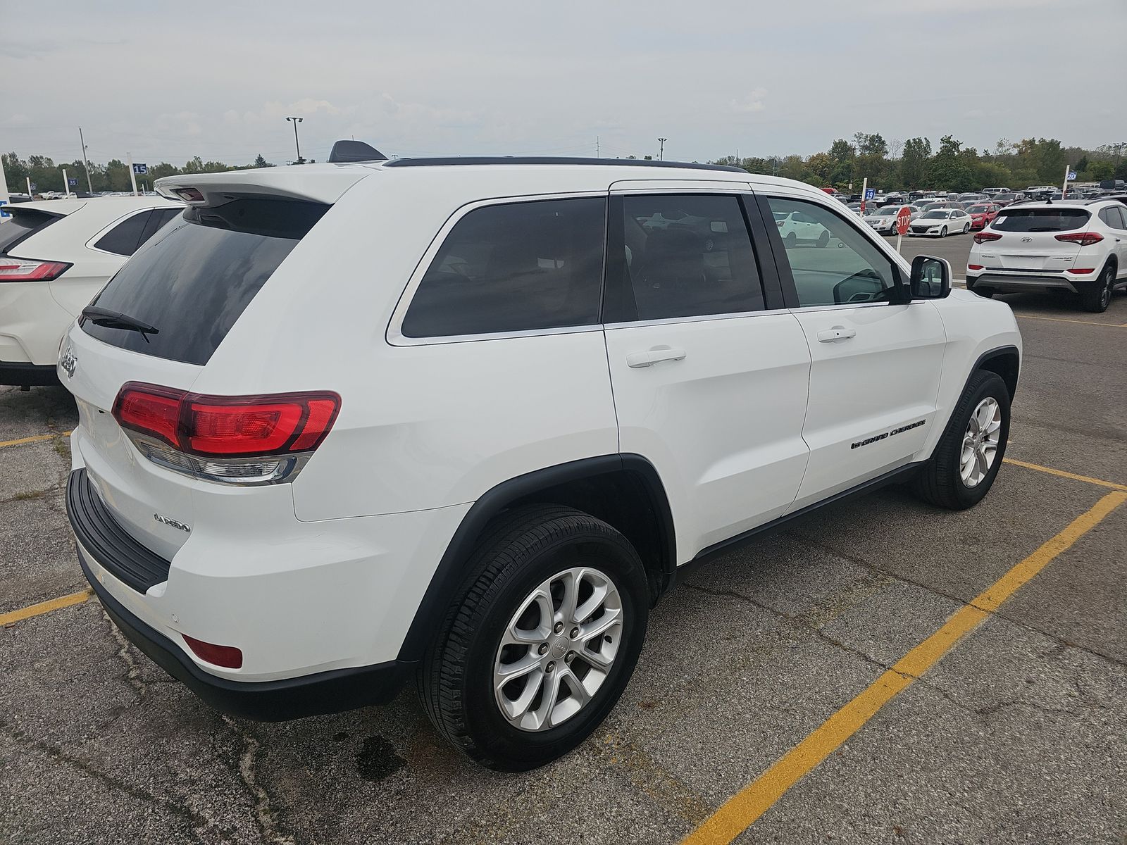 2022 Jeep Grand Cherokee Laredo E AWD