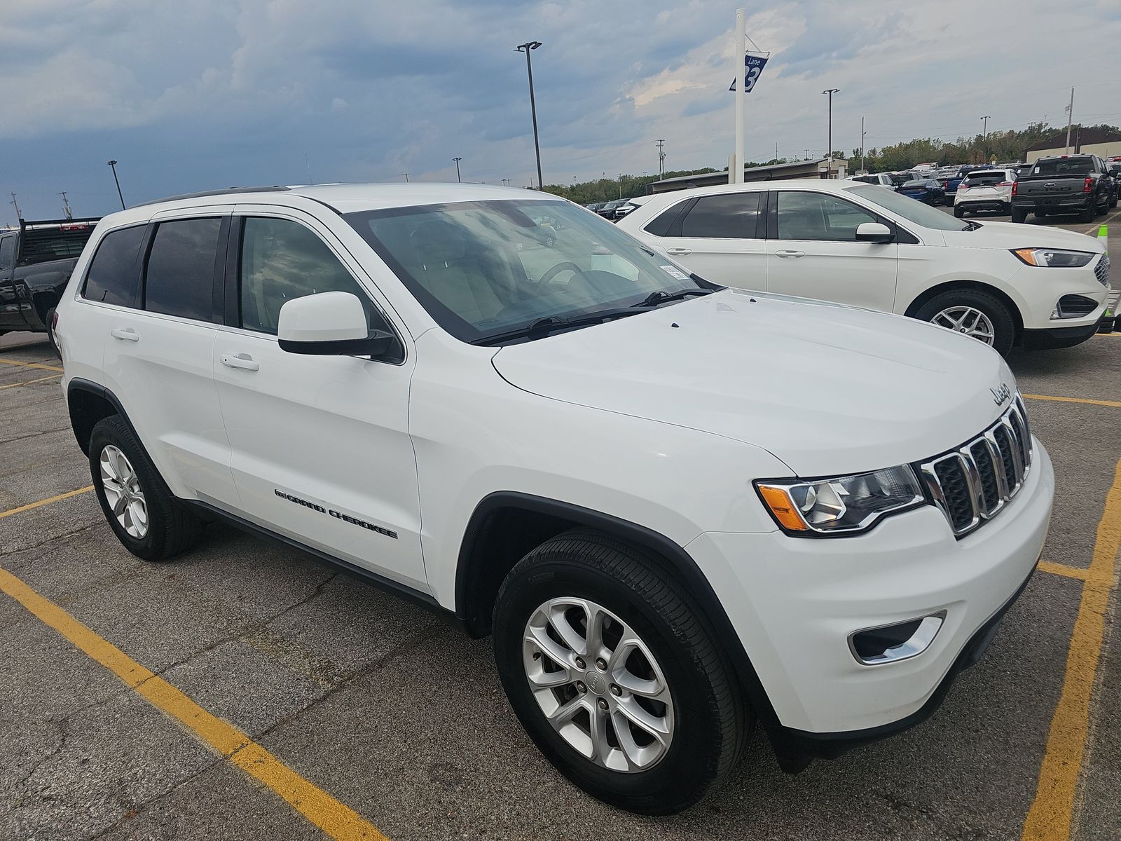 2022 Jeep Grand Cherokee Laredo E AWD