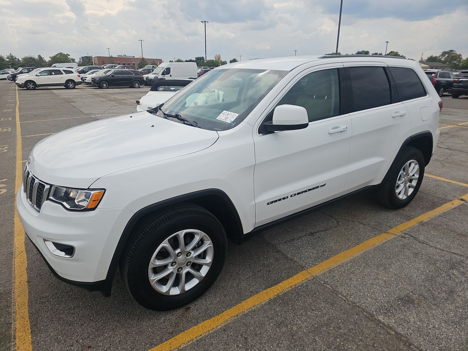 2022 Jeep Grand Cherokee Laredo E AWD