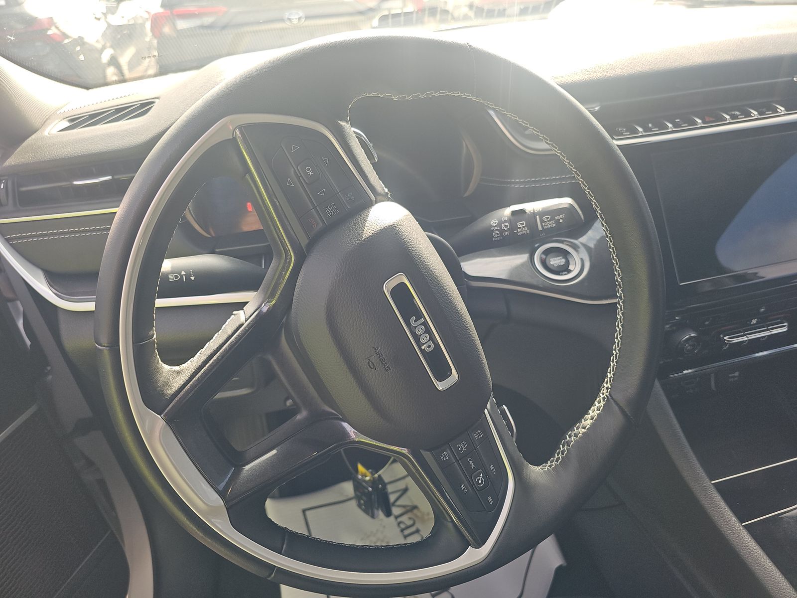 2022 Jeep Grand Cherokee Altitude AWD