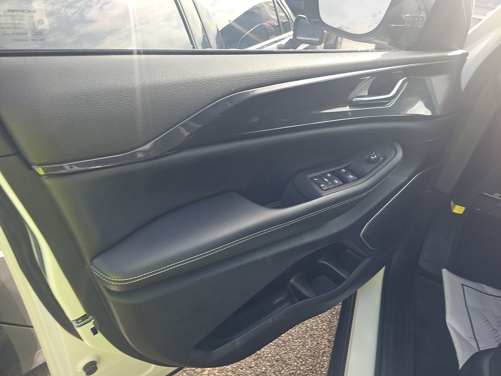 2022 Jeep Grand Cherokee Altitude AWD