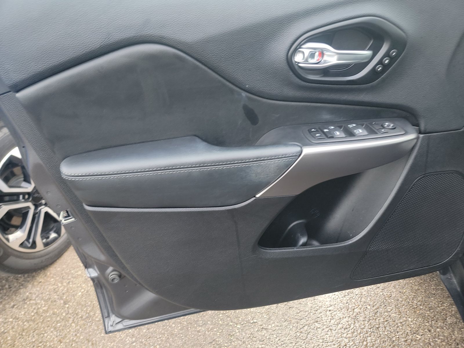 2022 Jeep Cherokee Limited AWD