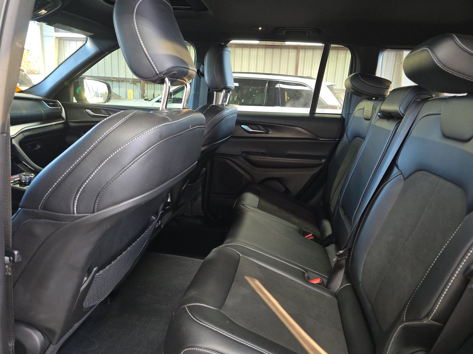 2023 Jeep Grand Cherokee Altitude AWD