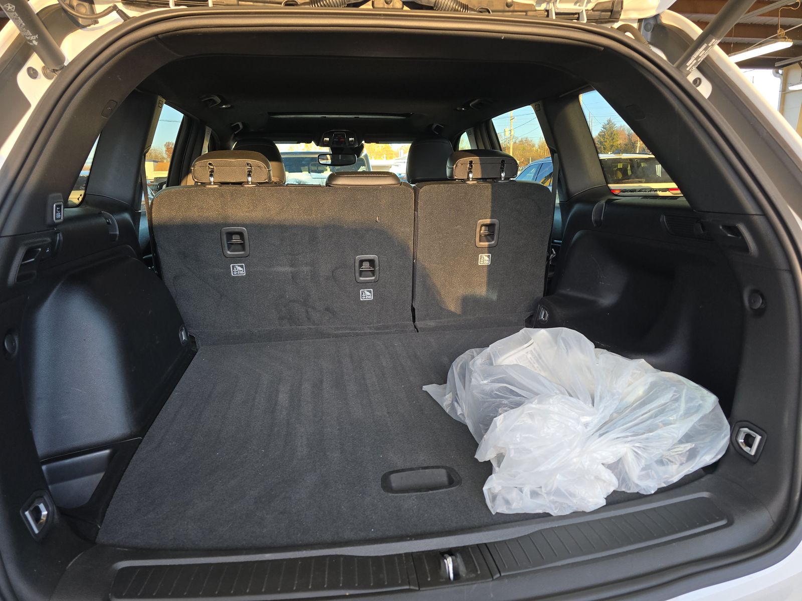 2023 Jeep Grand Cherokee Altitude AWD