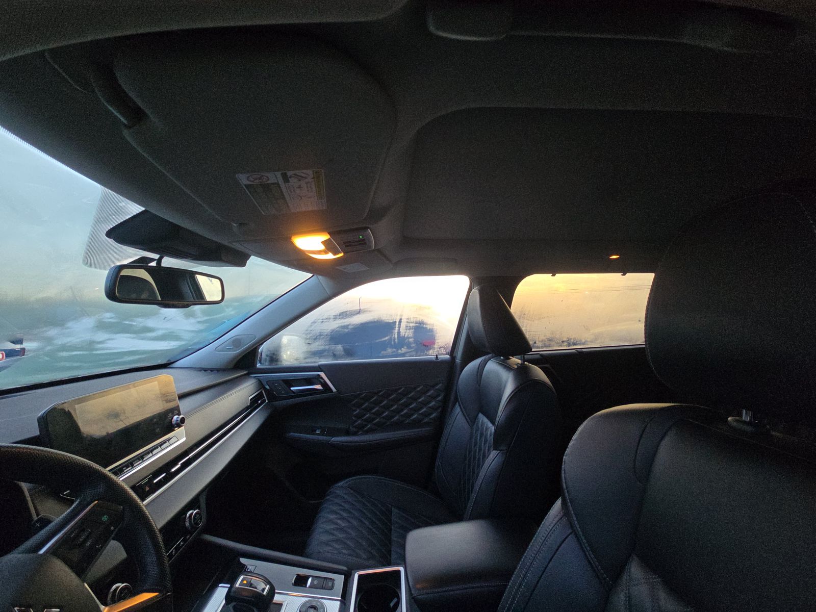 2024 Mitsubishi Outlander PHEV SEL Black Edition AWD