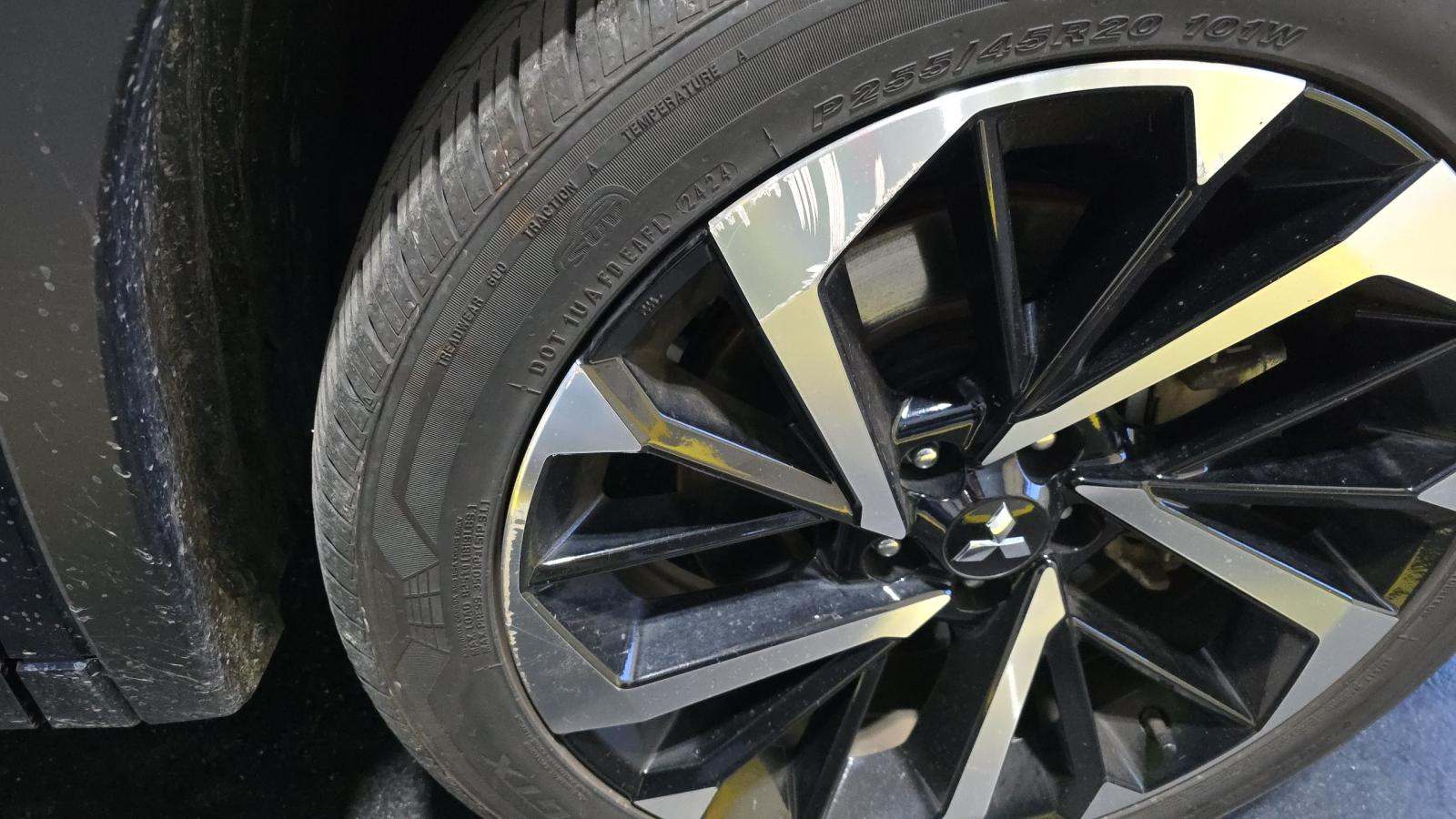 2024 Mitsubishi Outlander SEL FWD