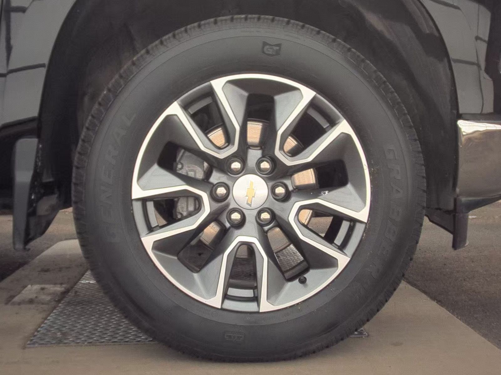 2024 Chevrolet Silverado 1500 LT AWD