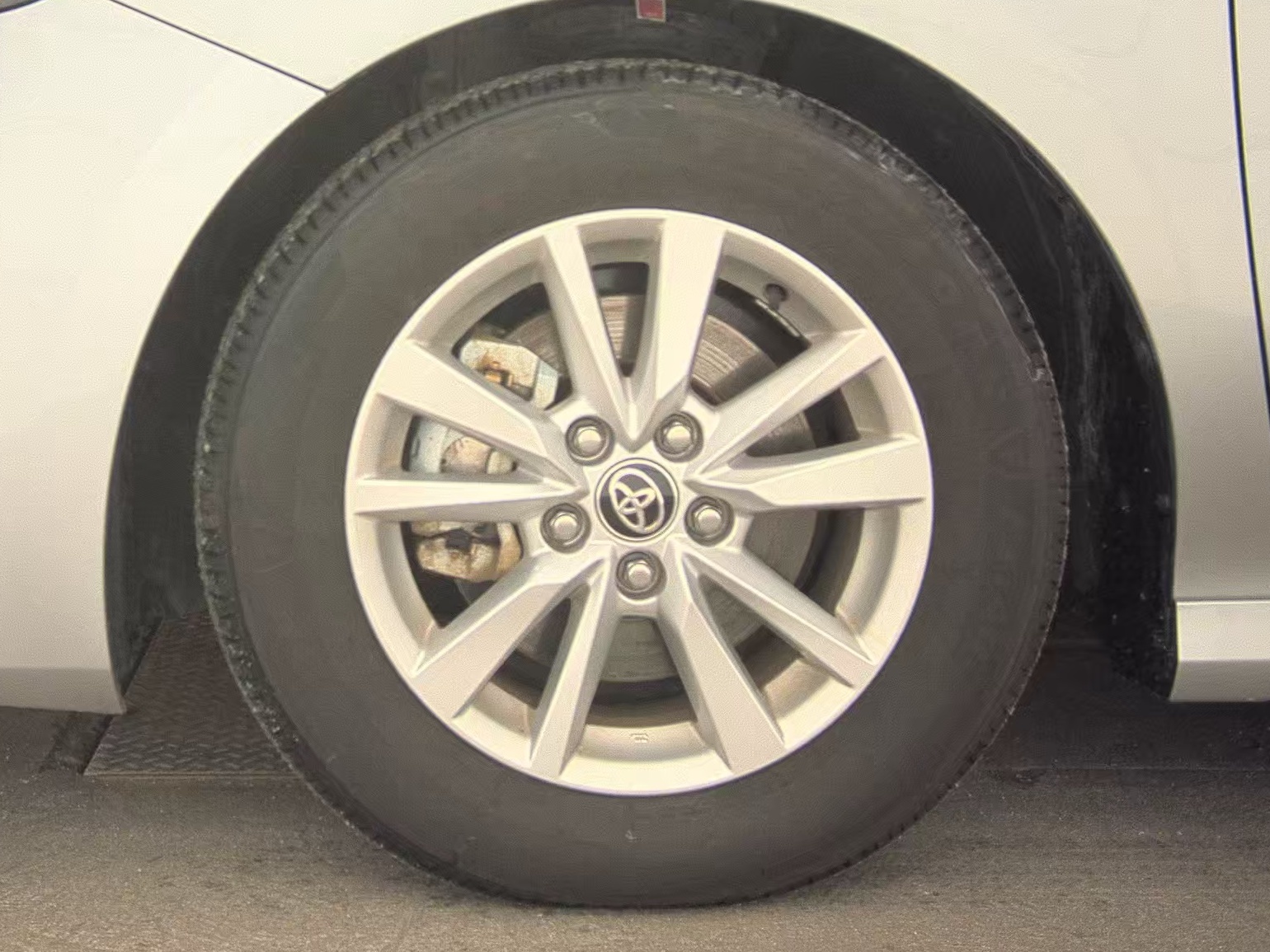 2025 Toyota Camry LE FWD