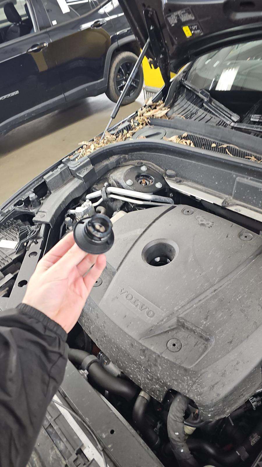 2024 Volvo XC60 Recharge T8 Ultimate Black Edition AWD