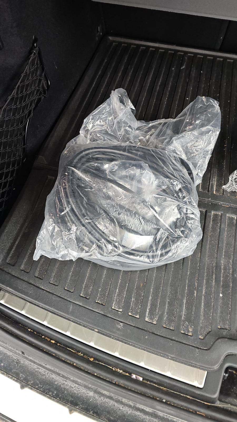 2024 Volvo XC60 Recharge T8 Ultimate Black Edition AWD