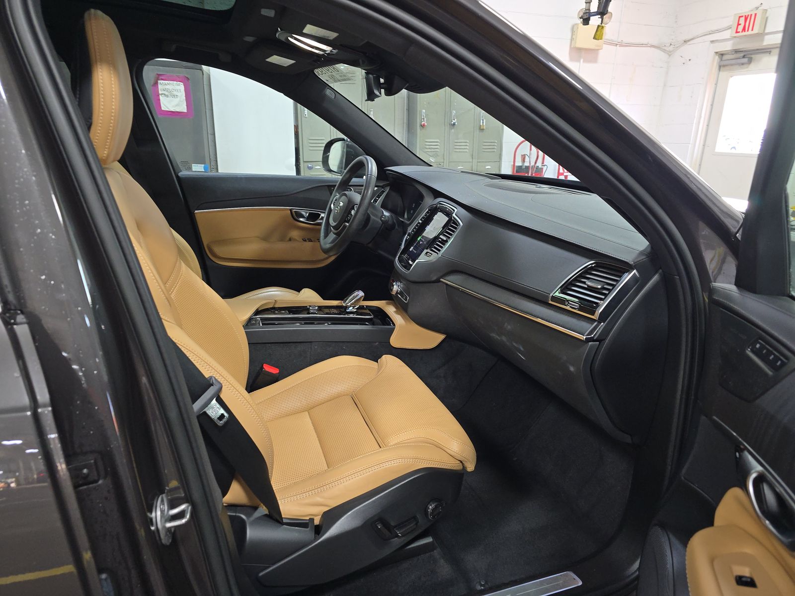 2023 Volvo XC90 Recharge T8 Ultimate AWD