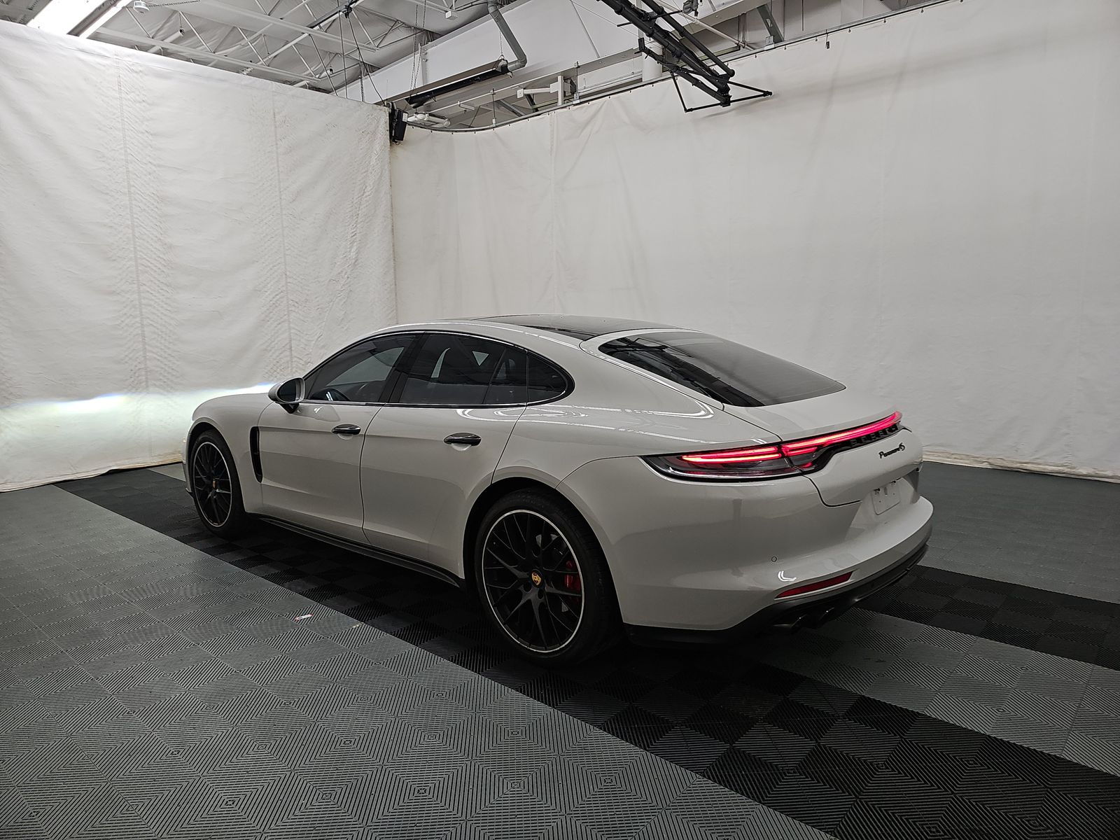 2023 Porsche Panamera 4S AWD