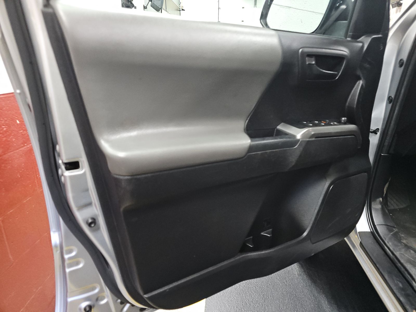 2022 Toyota Tacoma SR5 AWD