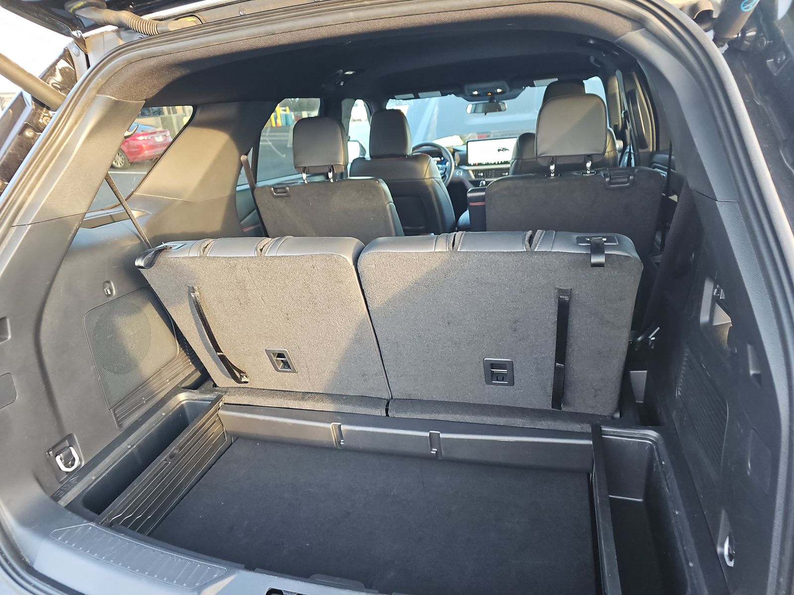 2025 Ford Explorer ST-Line AWD