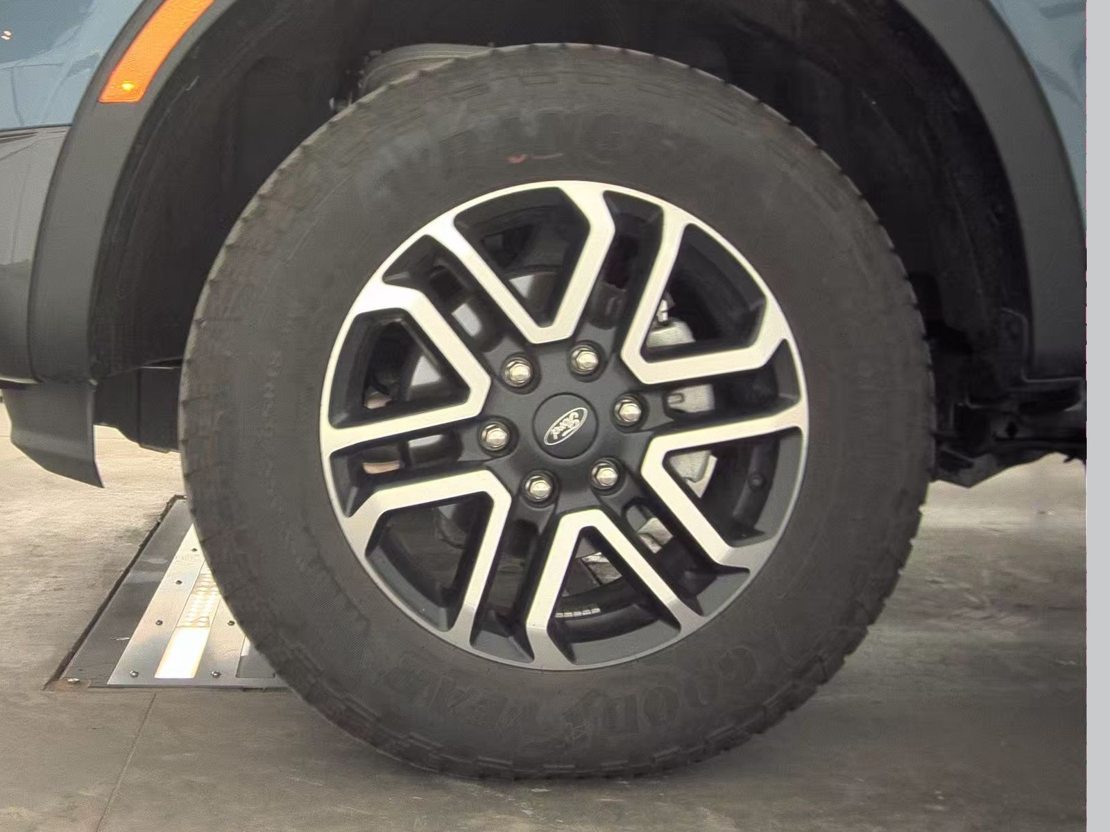 2025 Ford Ranger LARIAT AWD