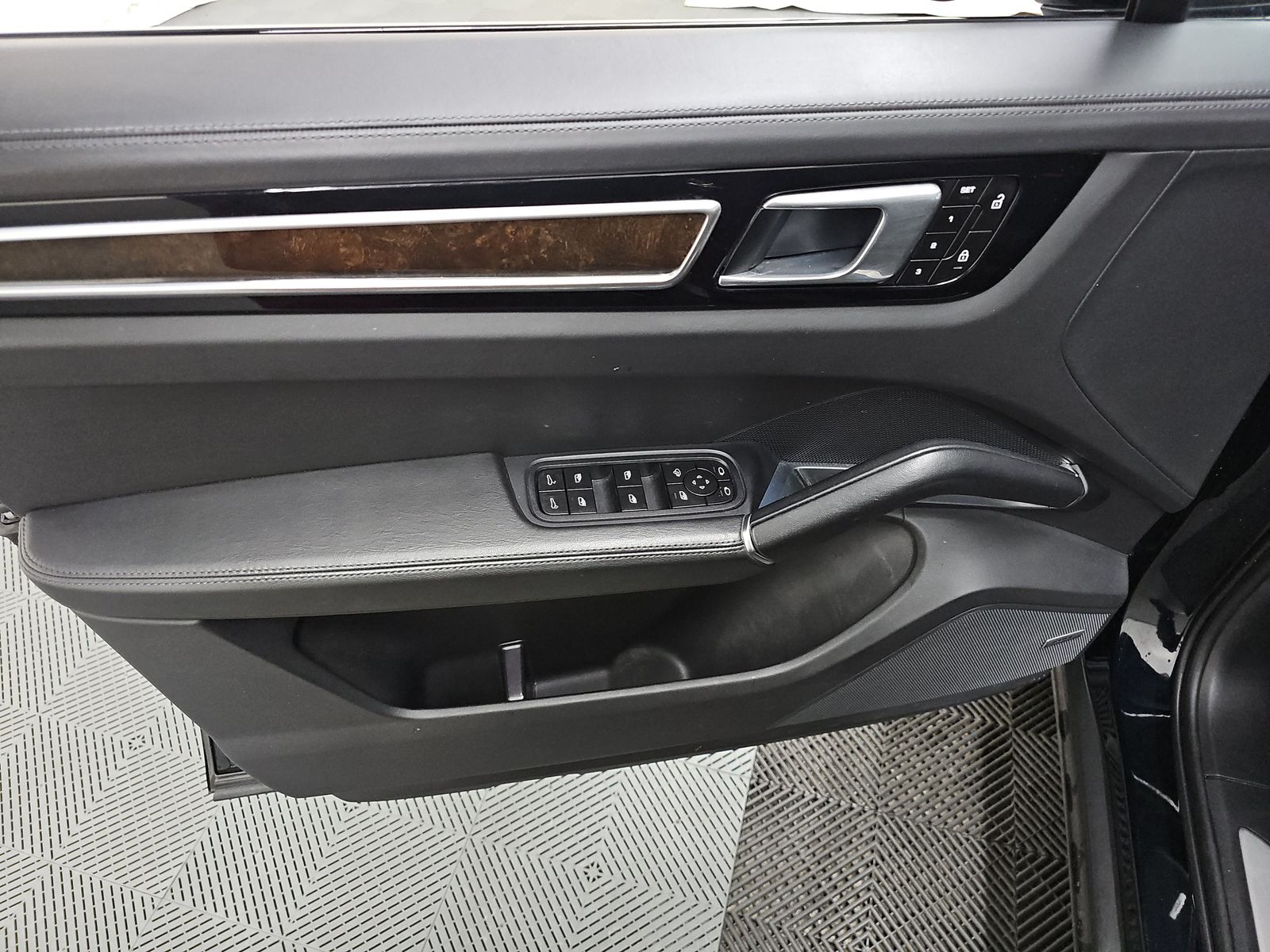 2022 Porsche Cayenne Turbo AWD