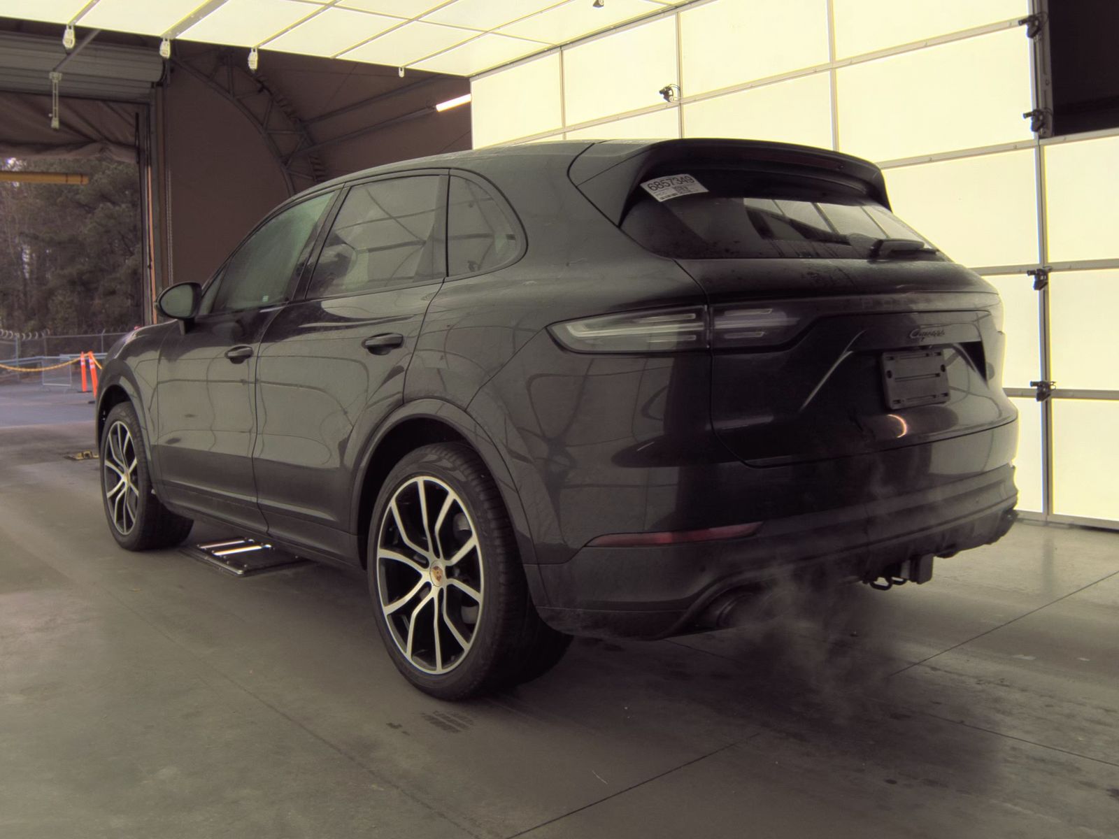 2023 Porsche Cayenne Platinum Edition AWD