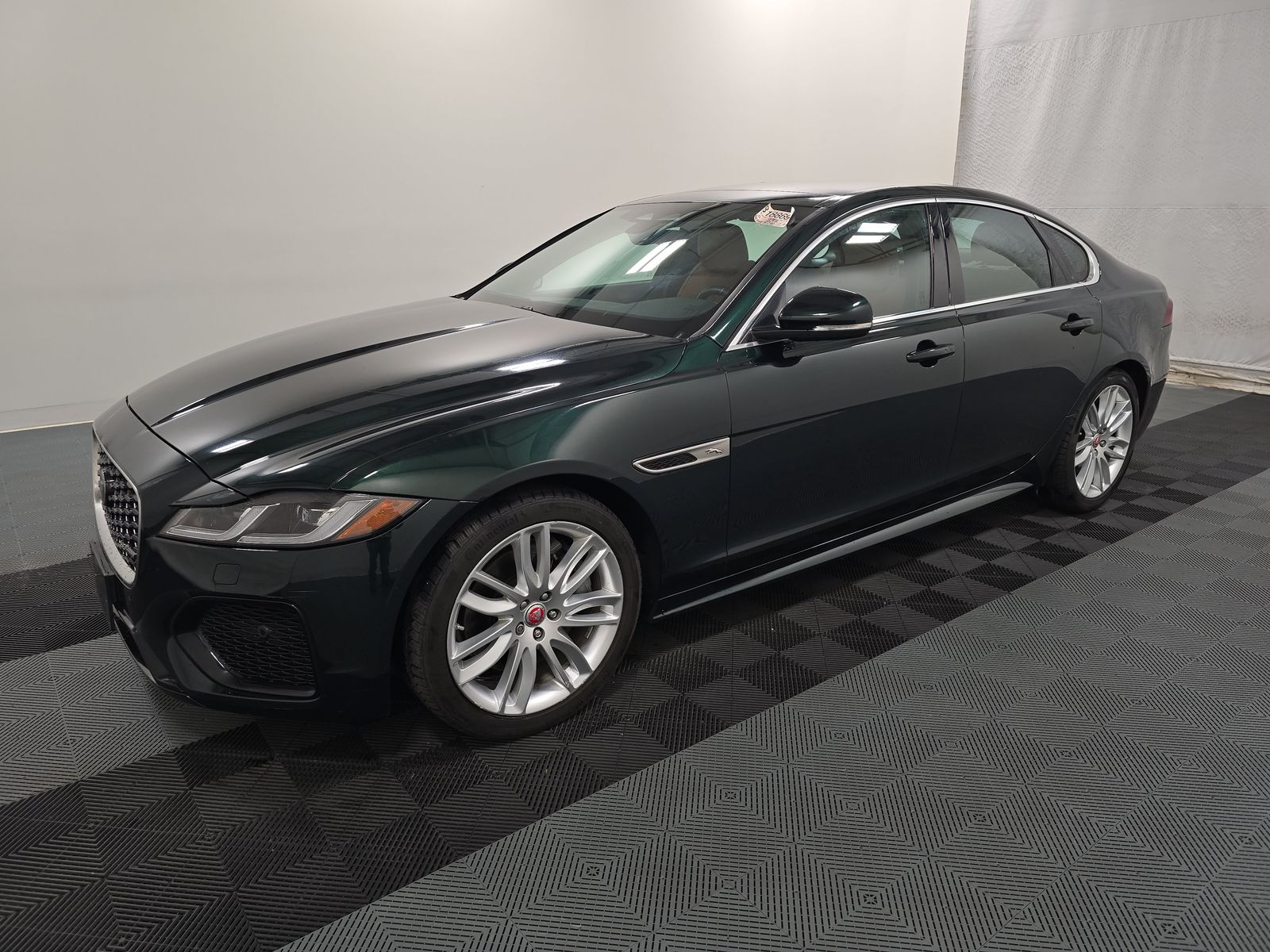 2022 Jaguar XF R-Dynamic SE AWD