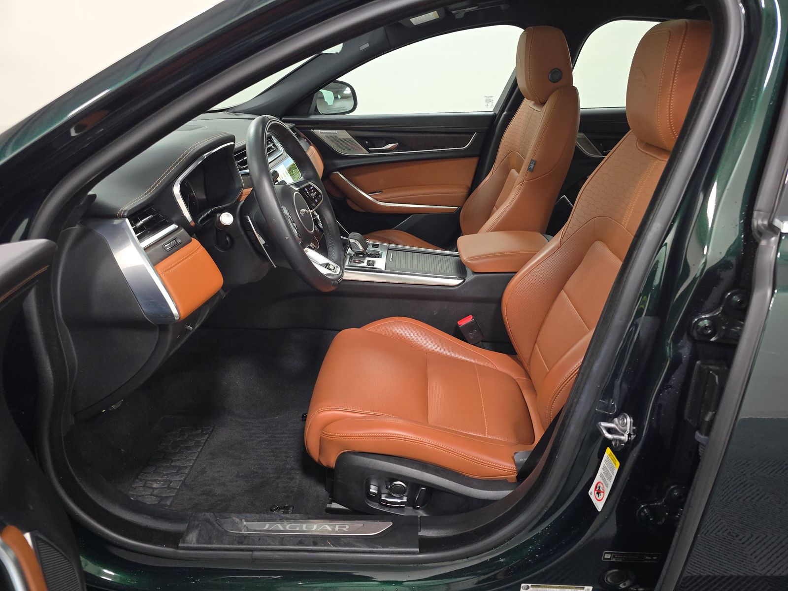 2022 Jaguar XF R-Dynamic SE AWD