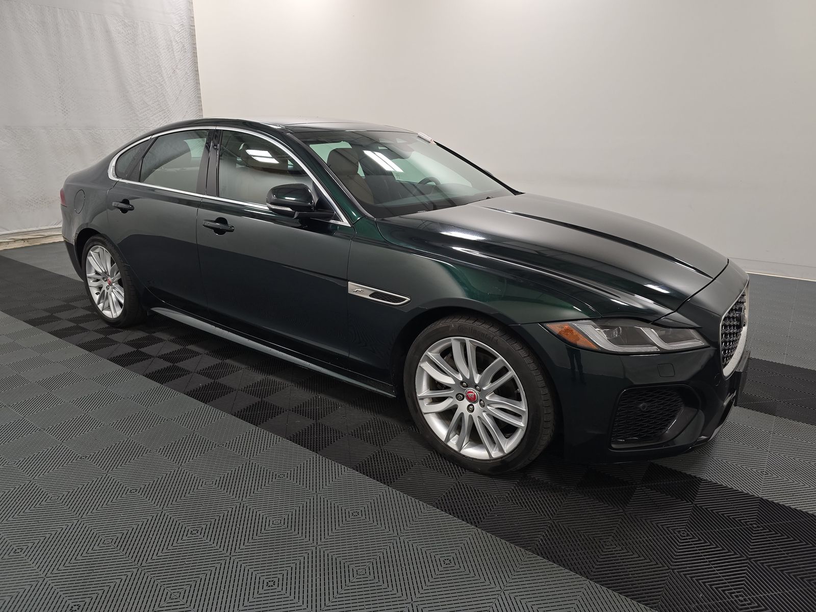 2022 Jaguar XF R-Dynamic SE AWD