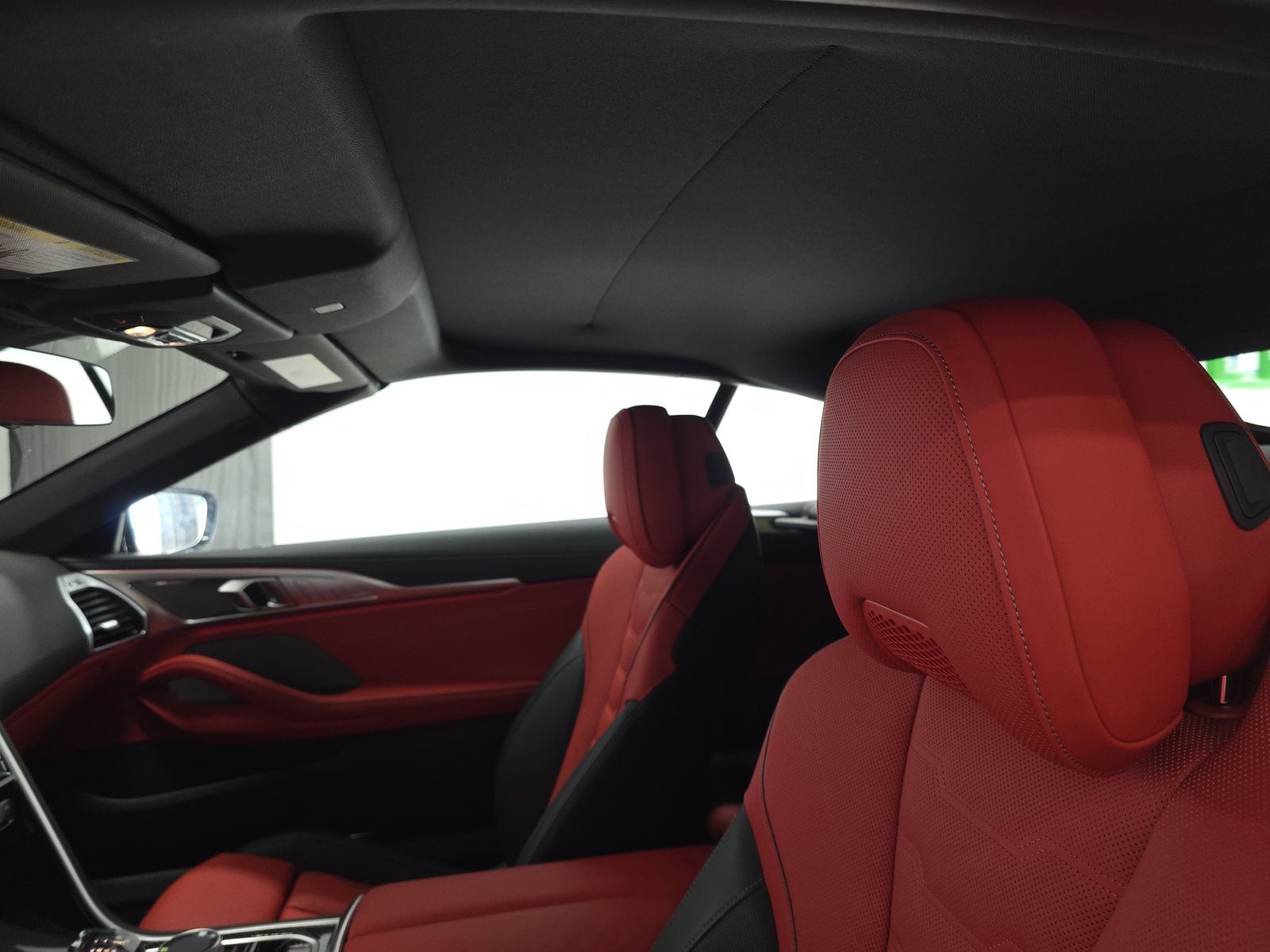 2025 BMW 8 Series M850i xDrive AWD