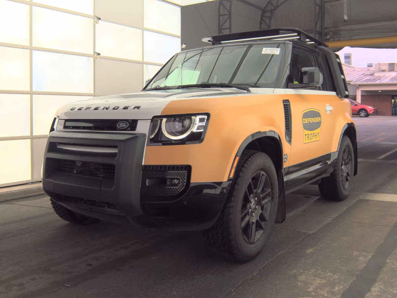 2023 Land Rover Defender 90 X-Dynamic SE AWD