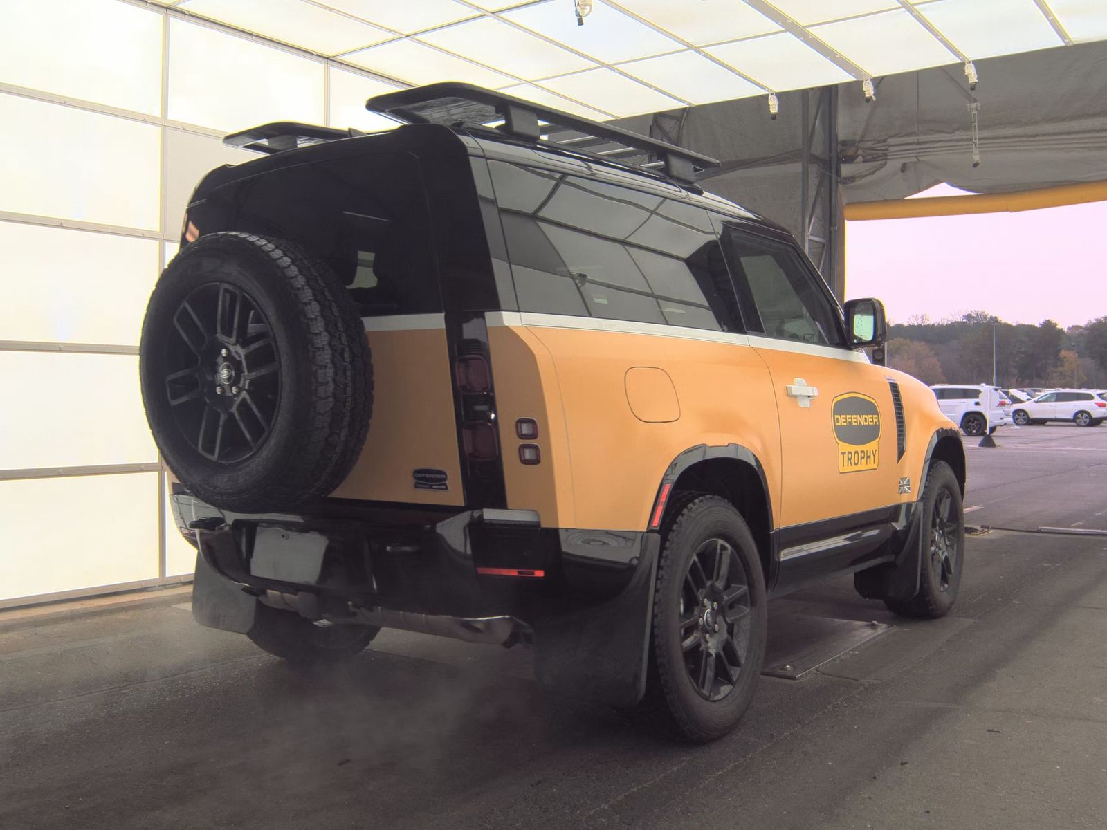 2023 Land Rover Defender 90 X-Dynamic SE AWD