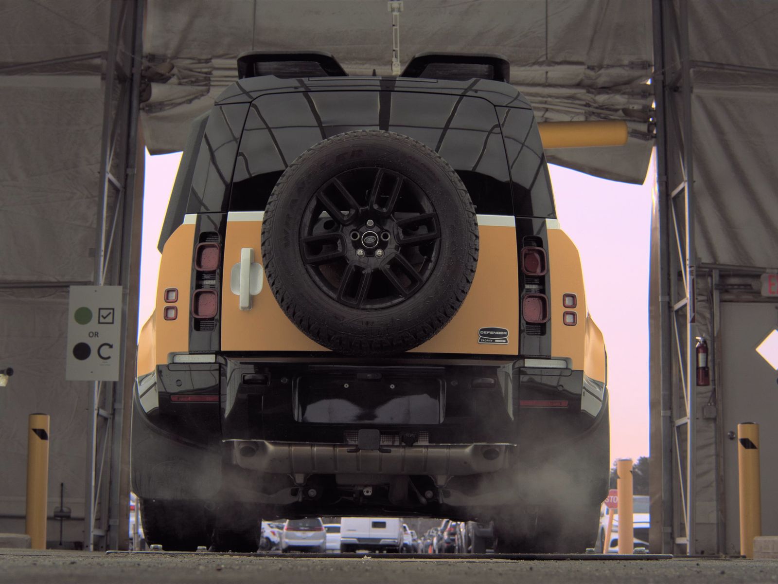 2023 Land Rover Defender 90 X-Dynamic SE AWD