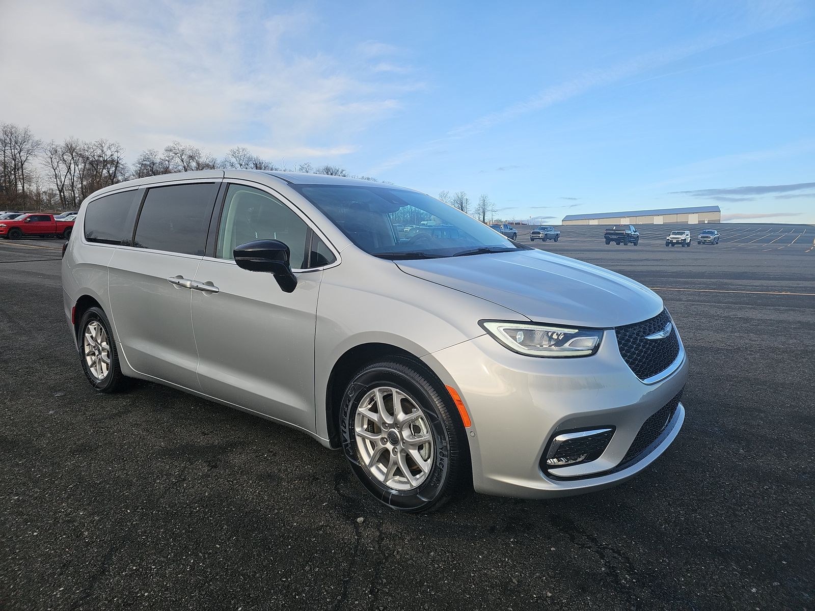 2024 Chrysler Pacifica Touring L FWD