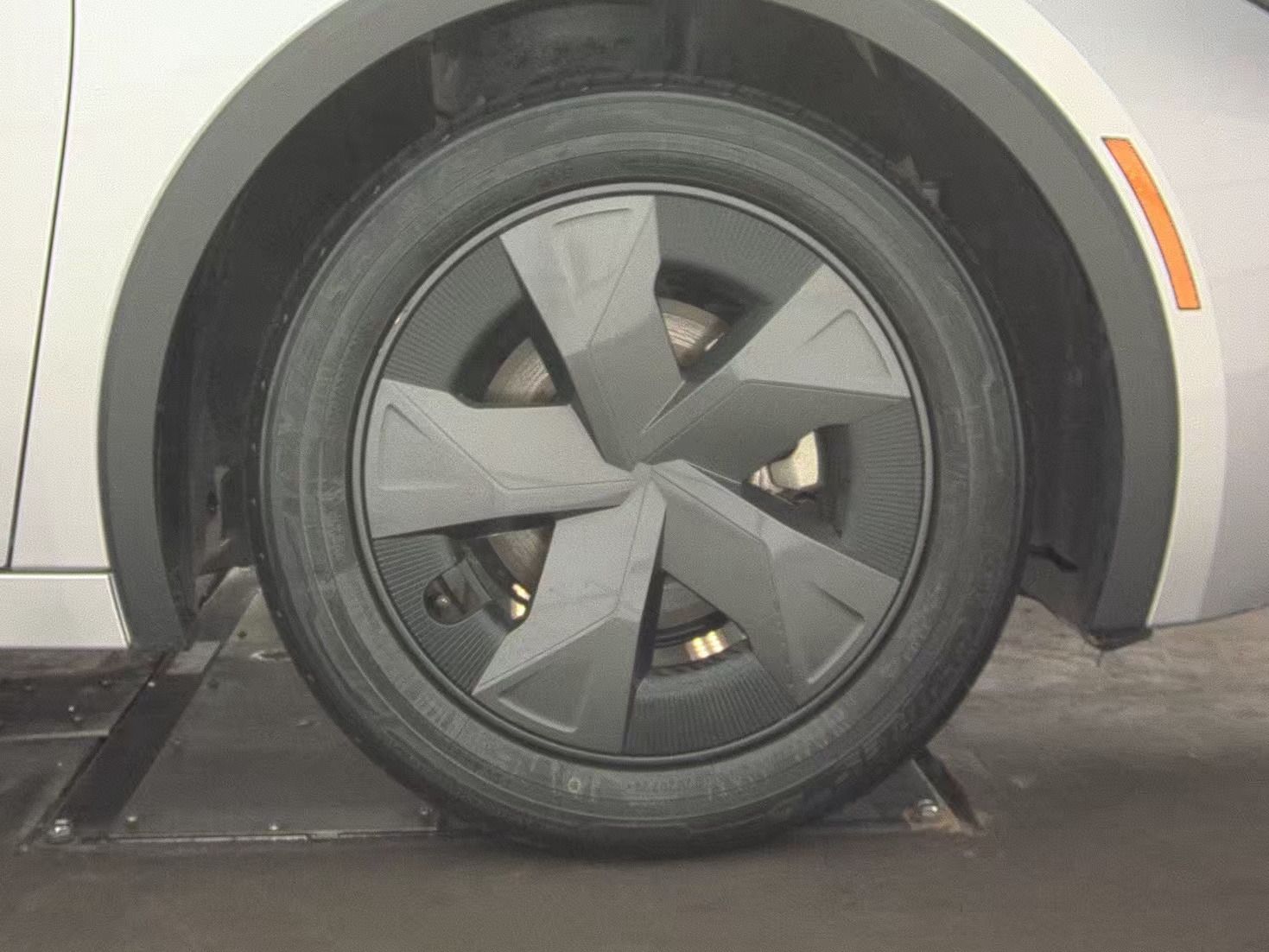 2024 Toyota Prius LE FWD