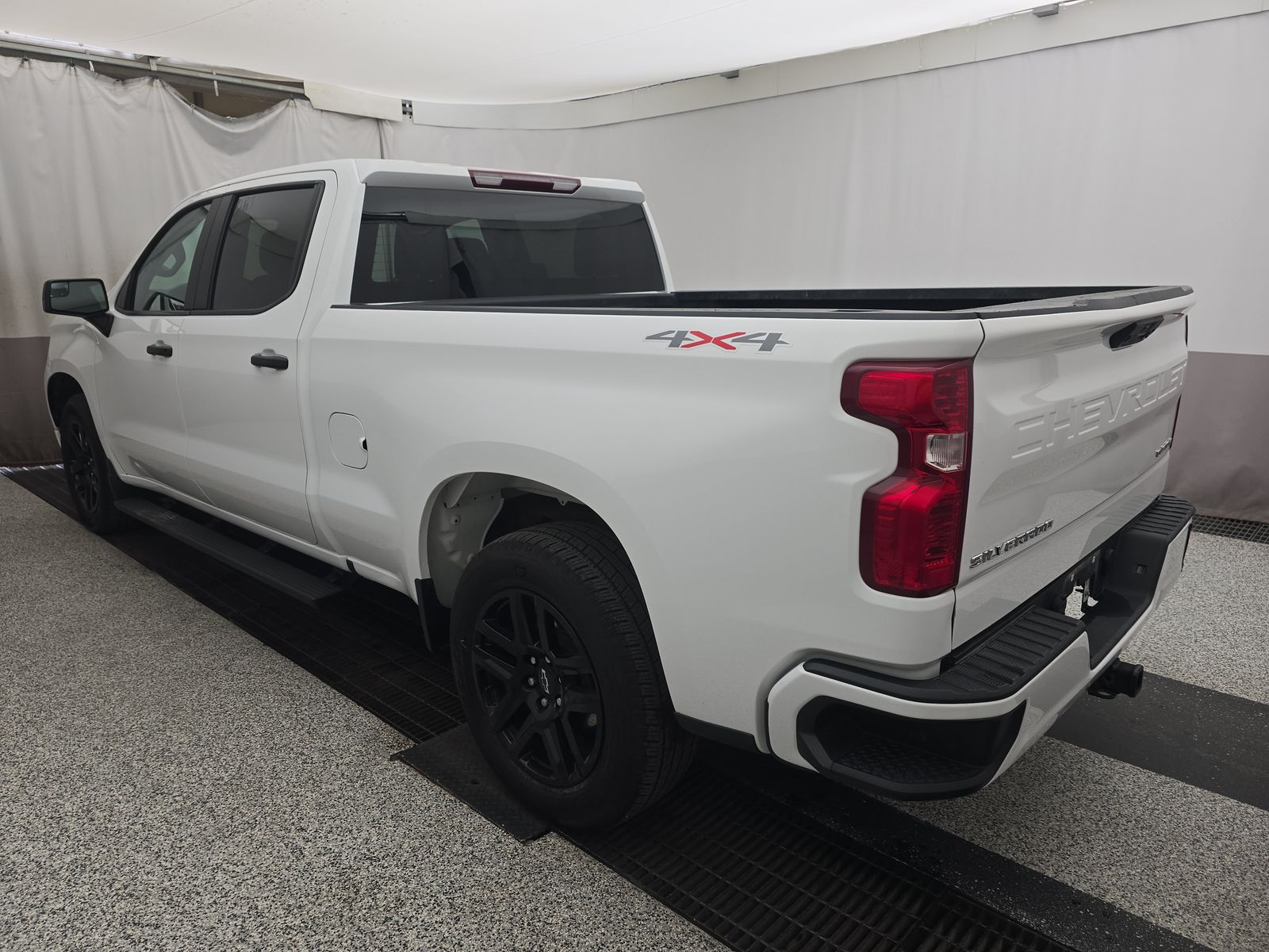 2023 Chevrolet Silverado 1500 Custom AWD