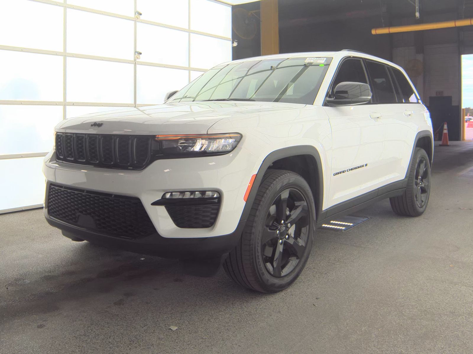 2023 Jeep Grand Cherokee Limited AWD