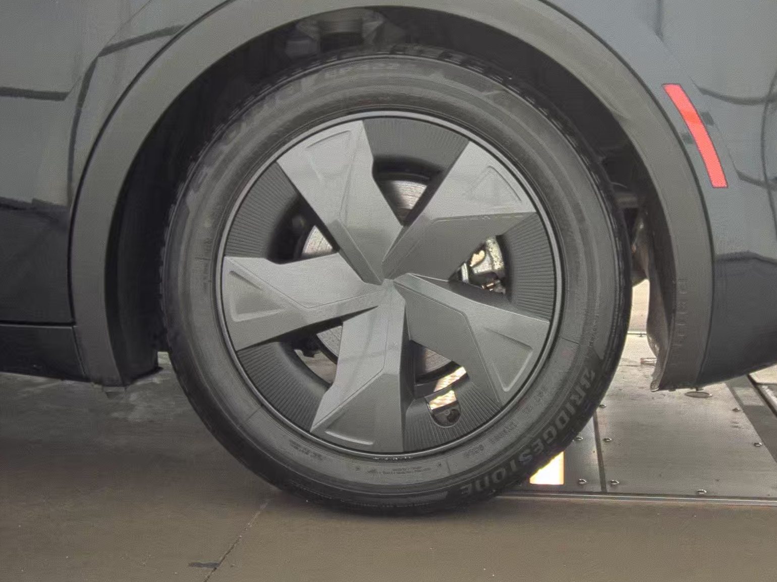 2024 Toyota Prius LE FWD