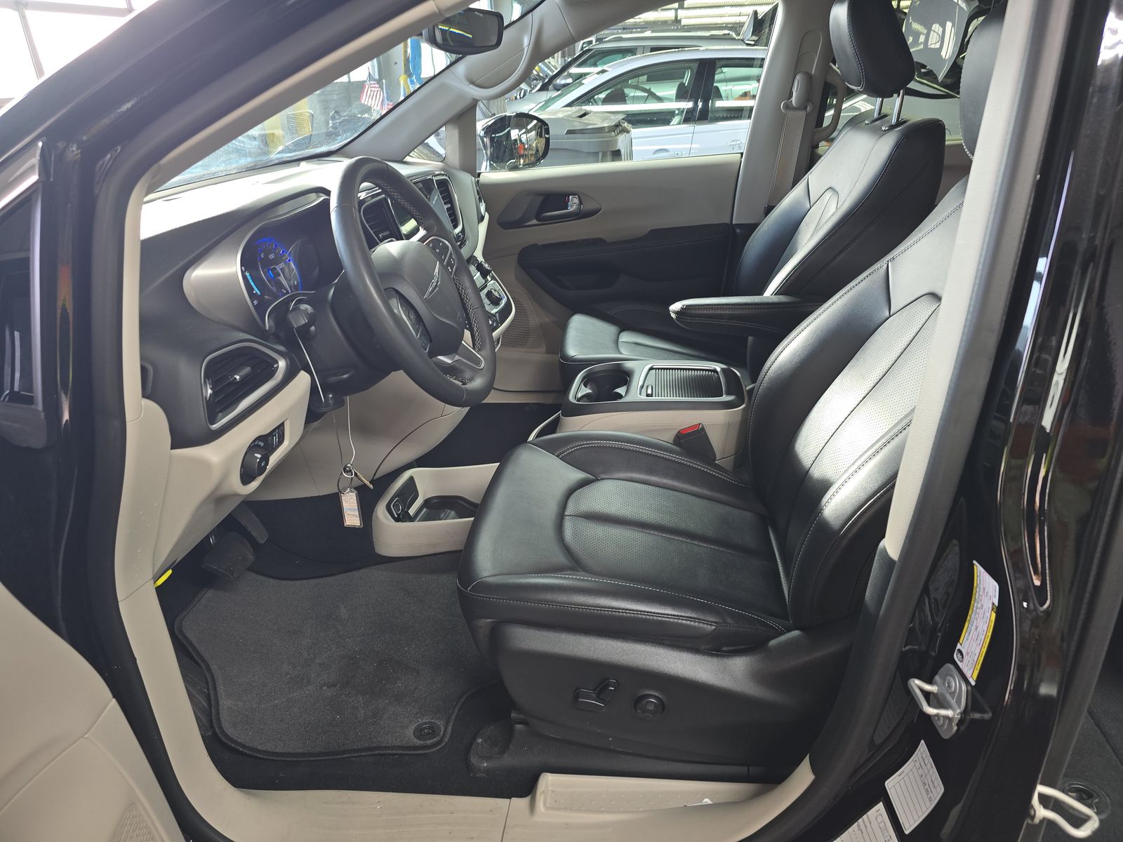 2024 Chrysler Pacifica Touring L FWD