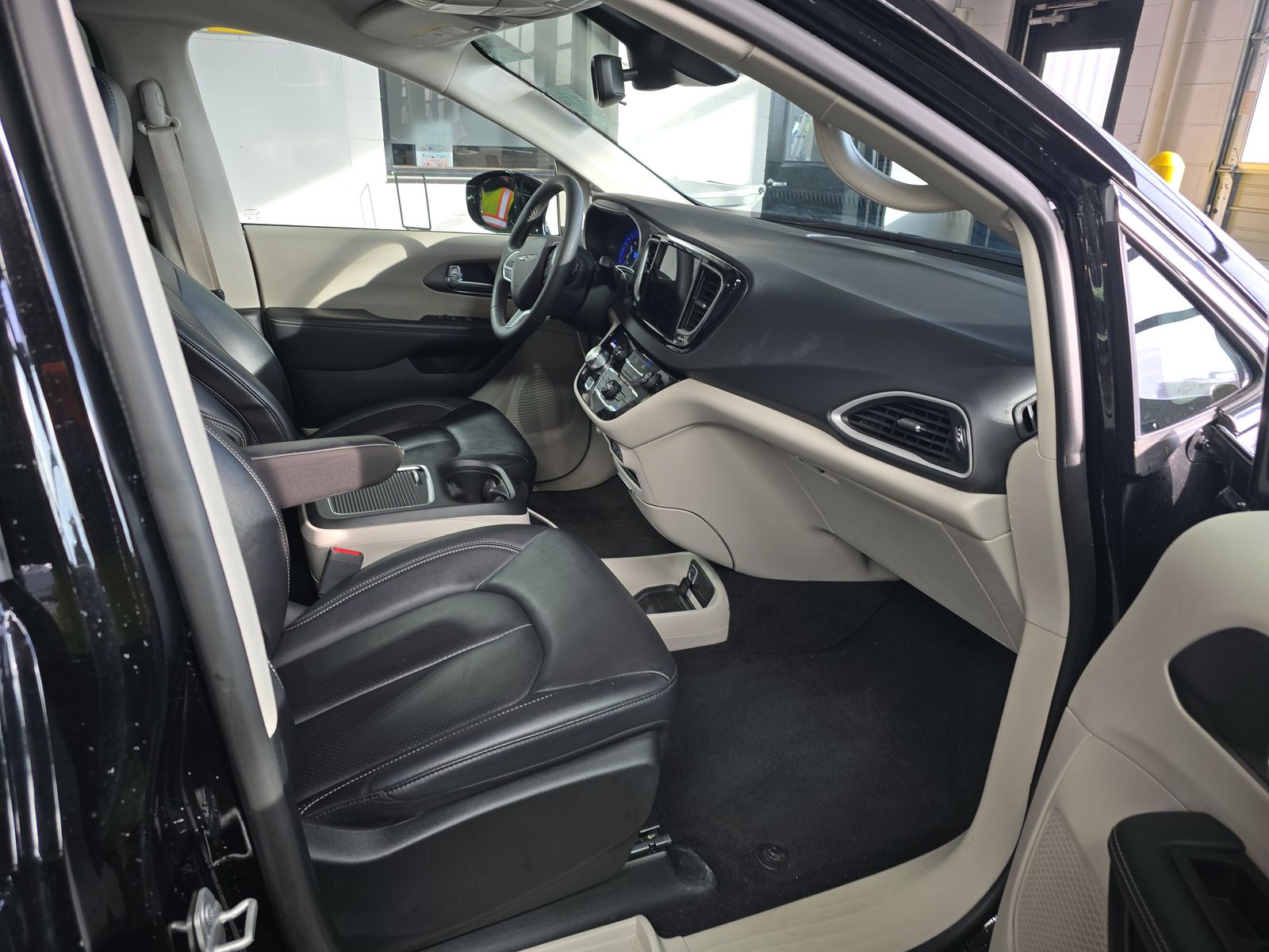 2024 Chrysler Pacifica Touring L FWD