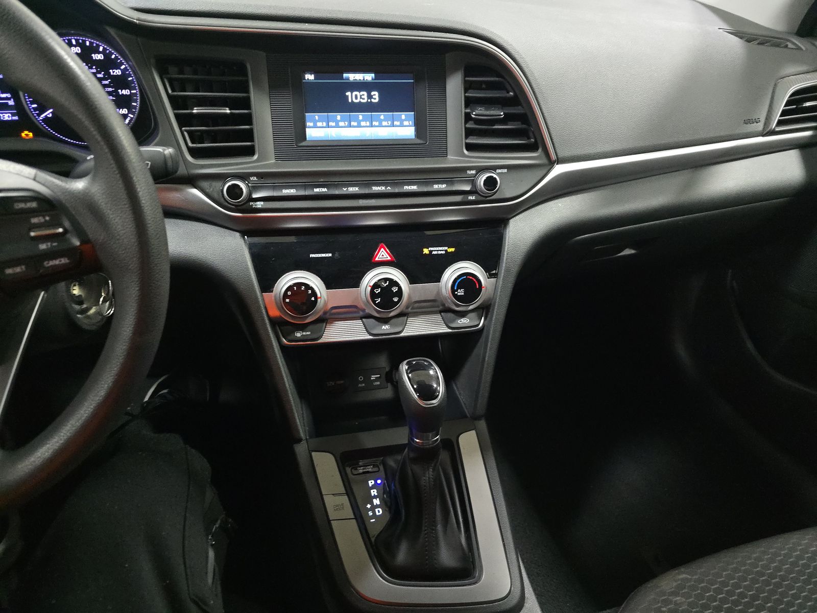 2019 Hyundai Elantra SE FWD