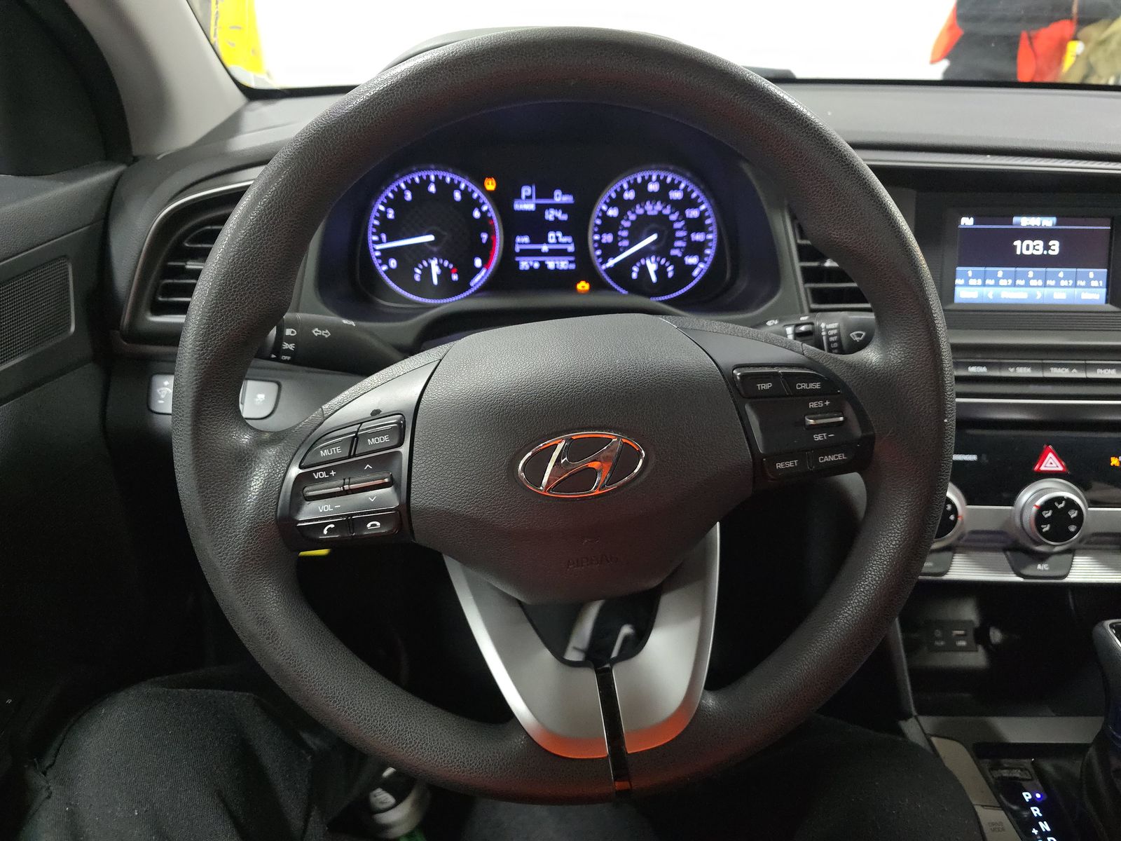 2019 Hyundai Elantra SE FWD